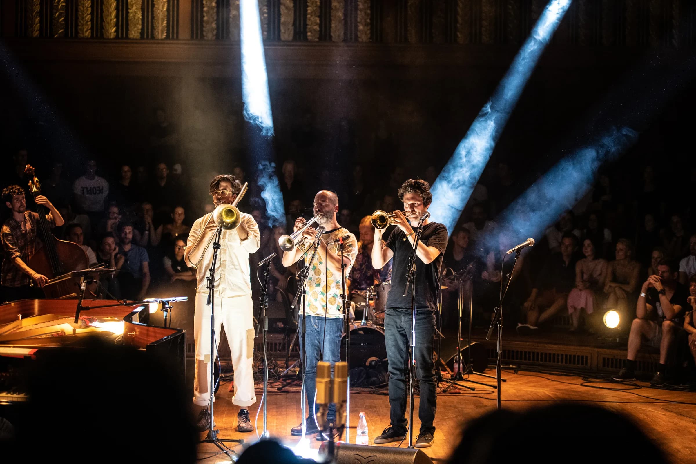 Zach Condon with stargaze (Kyle Resnick, Ben Lanz, Laura Jensen, Tatu Rönkkö, David Chalmin)